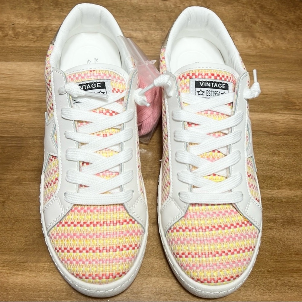 Vintage Havana Star Sneakers - Picture 2 of 9